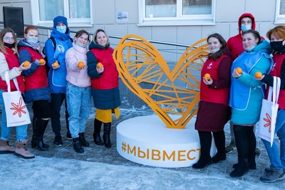 ART-OBJECT «HEART ON PODIUM» — A SIGN OF THANKS TO DOCTORS AND VOLUNTEERS