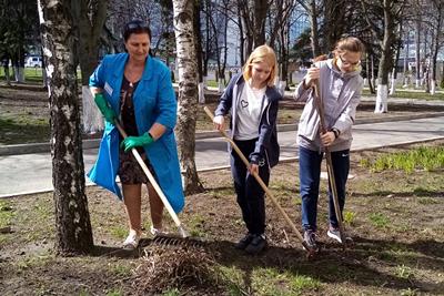 KSMU STUDENTS HELD REGULAR»CLEANING DAY»