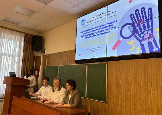 ? Reports presented in a bilingual format included: